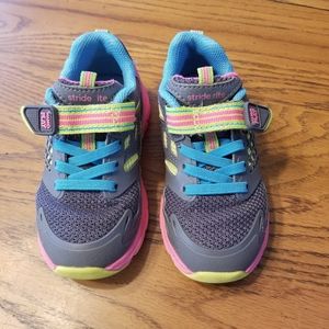 Stride rite 7.5 toddler shoes